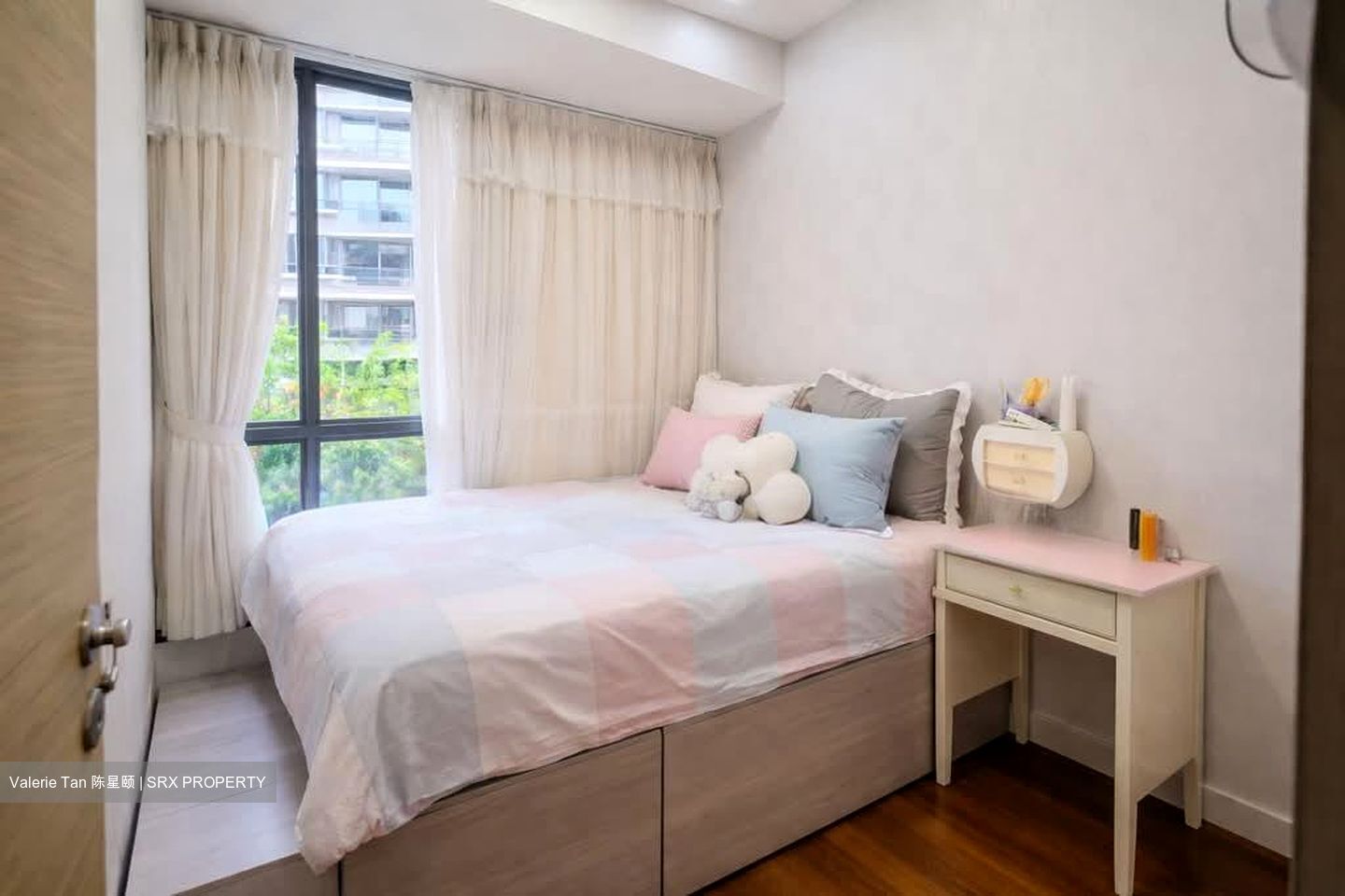 The Palette (D18), Condominium #573637641